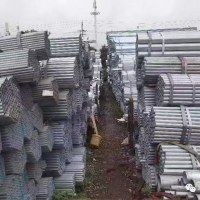 成都金牛区大量现货库存 各类钢管 型材批发 货全价优 热镀锌圆管 热镀锌方矩管 镀锌型材 镀锌带管 焊管 方鑫防腐等